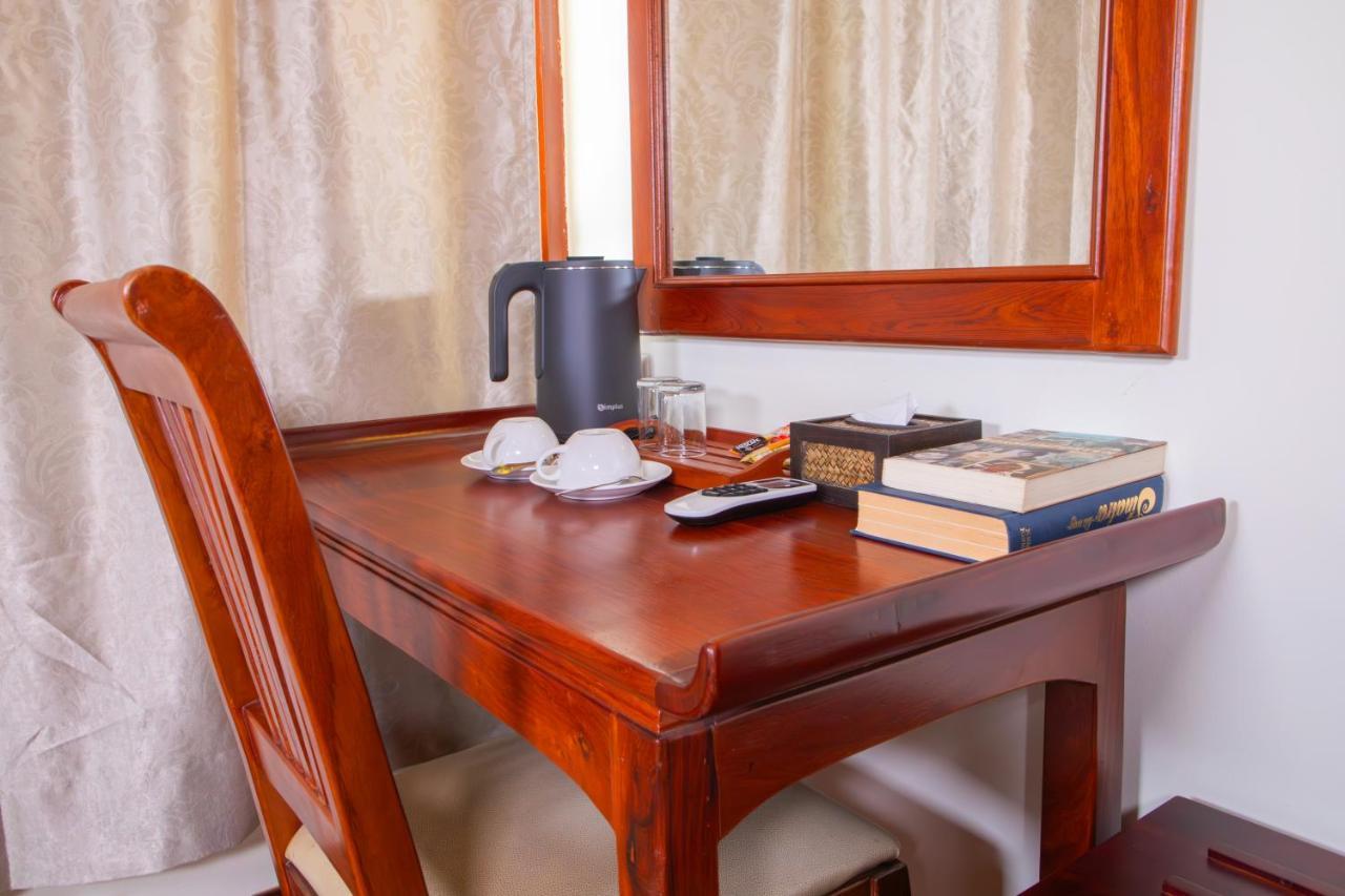 Phongsavath Boutique Hotel Vientiane Esterno foto